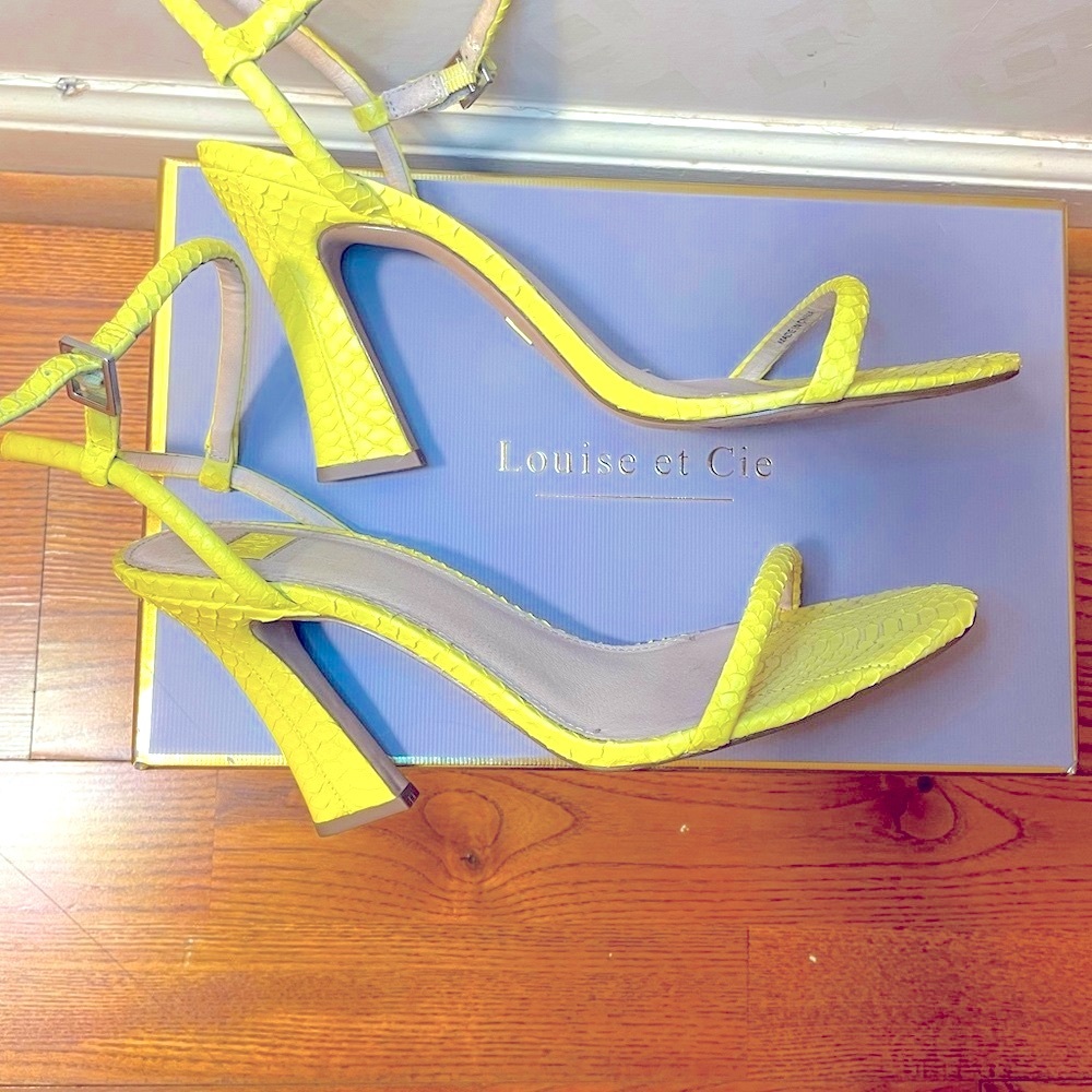 💛Louise et Cie Yellow High-Heeled Sz 9.5 Sandals🌟 - Picture 2 of 8